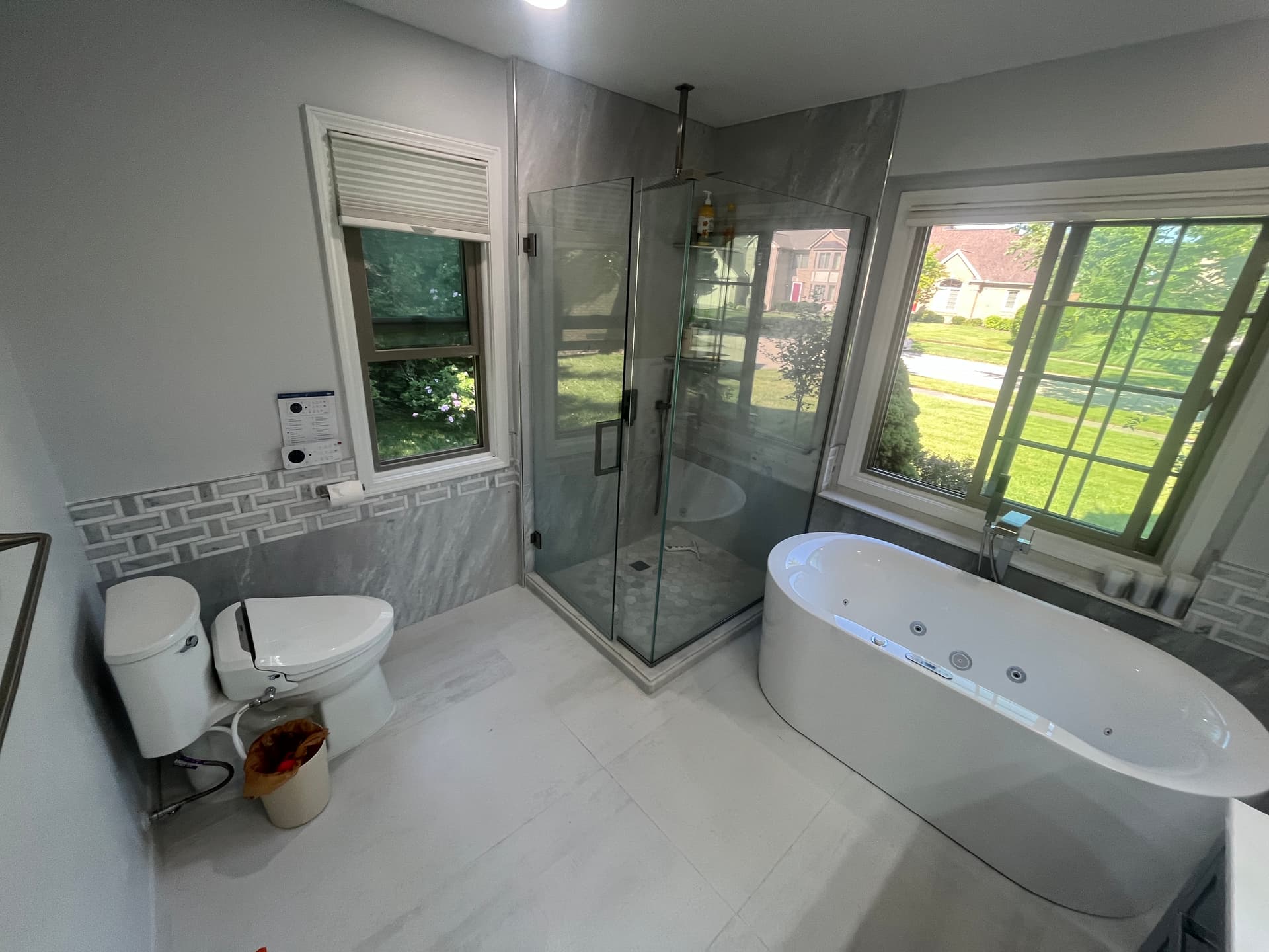 Before: Master bathroom remodel in Livonia, Metro Detroit