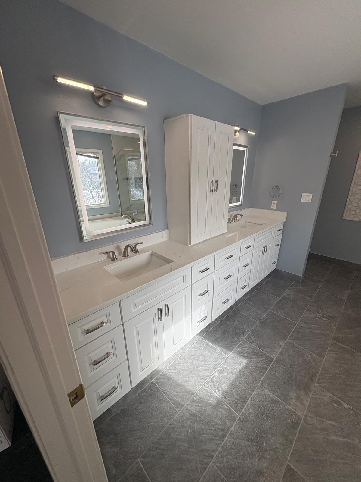 Complete bathroom remodeling by Stone Works Remodeling in Metro Detroit, MI